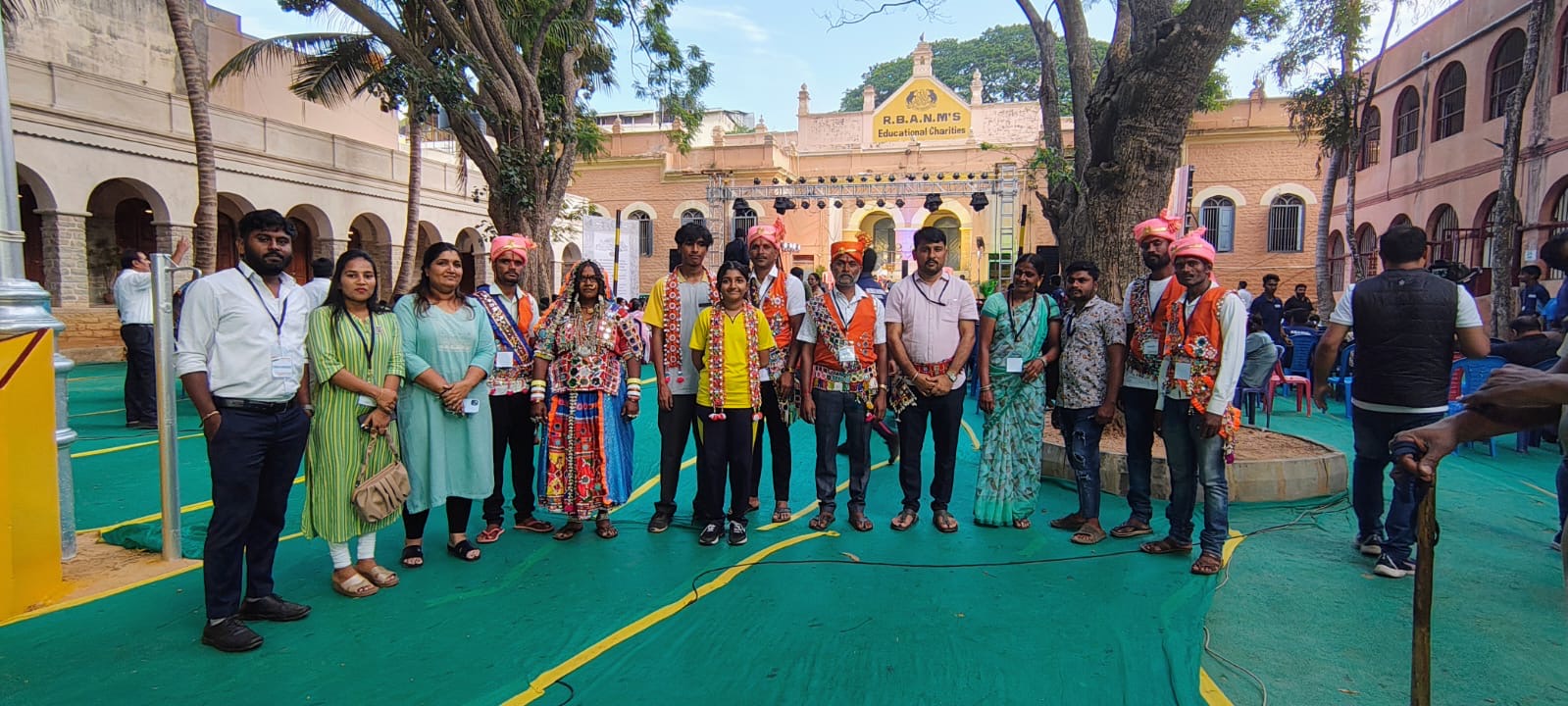 ab7de440-1134-41d3-a9ff-e854c66d3796 2